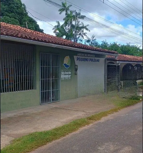 Escola Municipal Pequeno Polegar